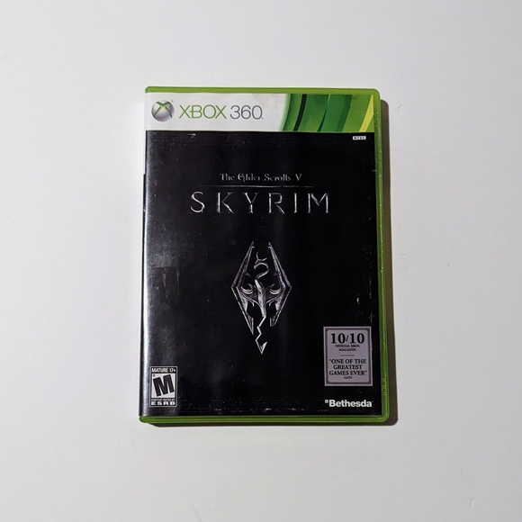 The Elder Scrolls V: Skyrim - Xbox 360 - Picture 1 of 3